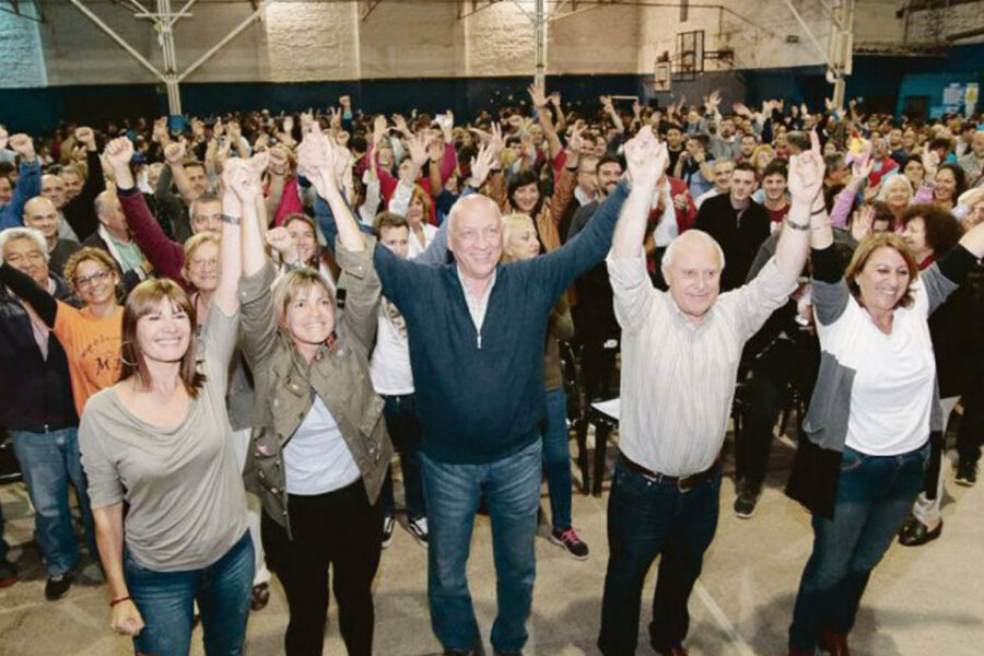 PASO en Santa Fe: duelo clave para las generales del 16 de junio (recuerdan elecciones de Entre Ríos)