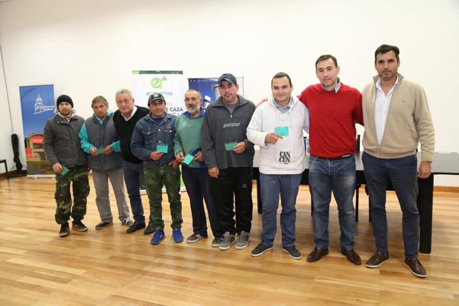 Se entregaron permisos a unos 50 pescadores Artesanales