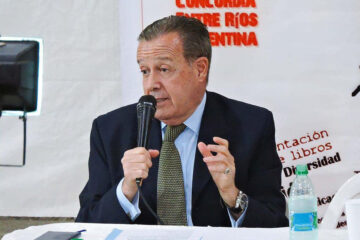 Vuelve Olmos Gaona a hablar de la deuda externa