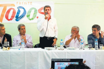 Uñac destacó el gesto de Cristina Kirchner (podría alinearse el gobernador de Entre Ríos)