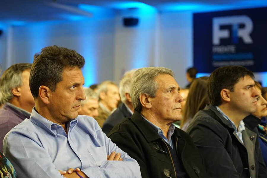 El massismo abrió la puerta a un frente con el kirchnerismo