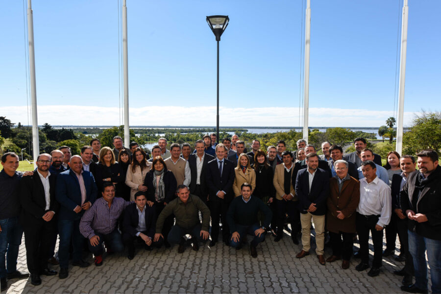 Bordet alineó sus intendentes con Alberto Fernández