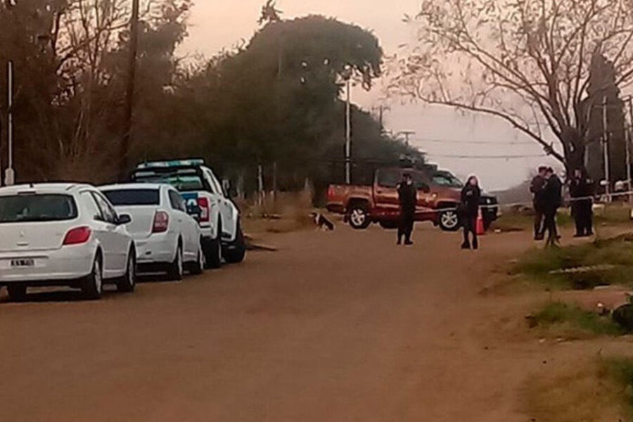 Asesinan a una mujer y su hija adolescente a puñaladas y detienen al novio de la chica (en Entre Ríos)