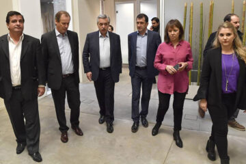 Candidatos de Bordet arrancan campaña con charla virtual