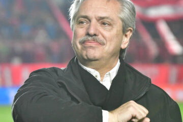 Alberto Fernández: lejos de Cristina y con foco en las críticas a la economía (recuerdan almuerzo con gobernador de Entre Ríos)