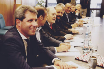 El Gobierno mantiene la baja de impuestos y pide a las provincias “compartir esfuerzos” (relación con el gobernador de Entre Ríos)