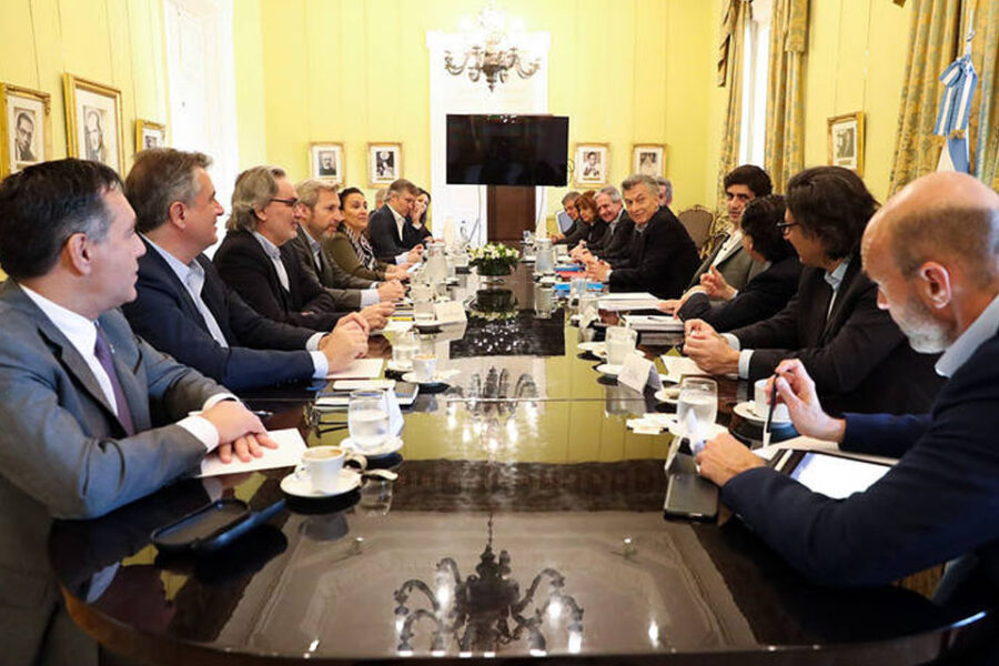 Insólito: Macri y su gabinete se adjudicaron el cobro del bono de 5 mil pesos (entrerriano entre los beneficiados)