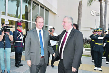 Misiones engrosó pelotón en la Corte, que dilata definición (recuerda que Entre Ríos también demandó)