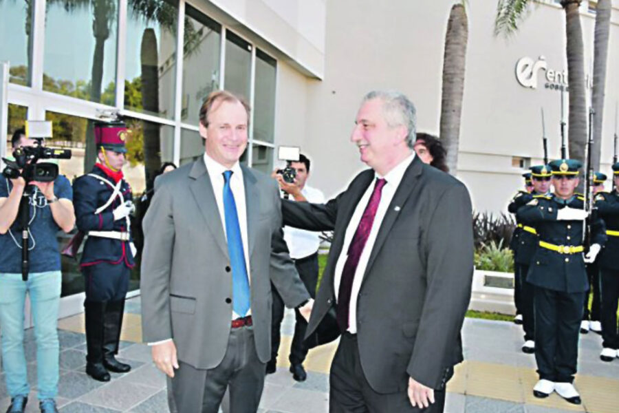 Misiones engrosó pelotón en la Corte, que dilata definición (recuerda que Entre Ríos también demandó)