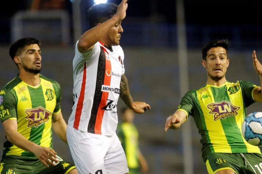 Aldosivi ya festejaba pero Patronato se lo empató sobre la hora pese al error del árbitro (el equipo entrerriano lidia con los promedios)