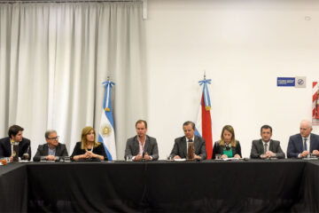 Bordet priorizará comedores, obras y paritaria en la recesión