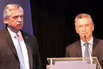 El detrás de escena del debate presidencial: frialdad absoluta entre los rivales, caras largas y algún cantito (presencia entrerriana)