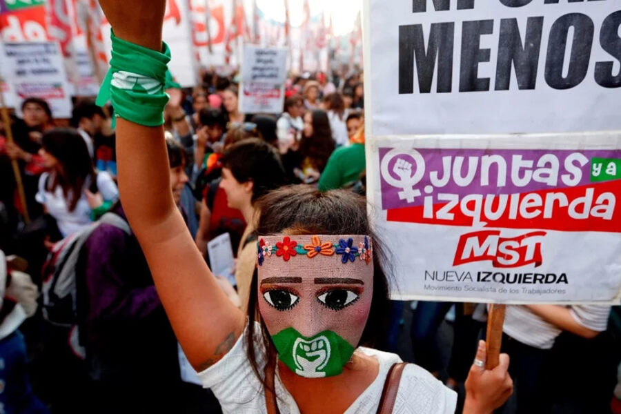 Según el Gobierno, bajaron 12{10b083c464b21a2e5b96ab7d1950c6efda5949816d8d4b699d6508628a11a647} los femicidios, pero se demora plan para agilizar denuncias por violencia de género (referencia a Entre Ríos)