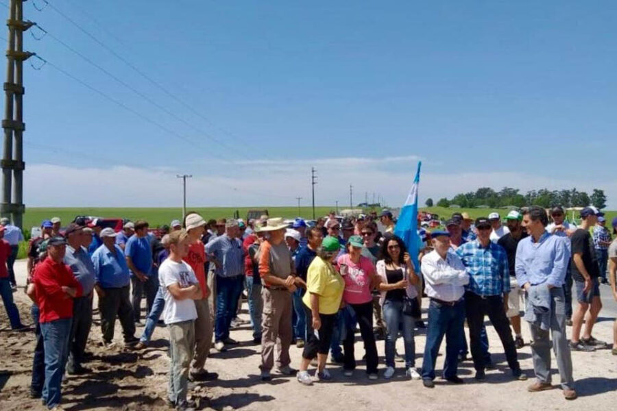 Entre Ríos: 400 productores protestaron en la ruta contra restricciones a los agroquímicos