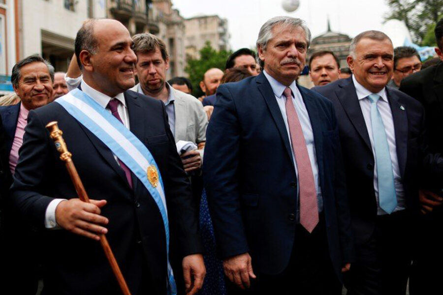 Alberto Fernández, en la asunción de Juan Manzur: “Vamos a enfrentar un tiempo complejo” (referencia al gobernador de Entre Ríos)