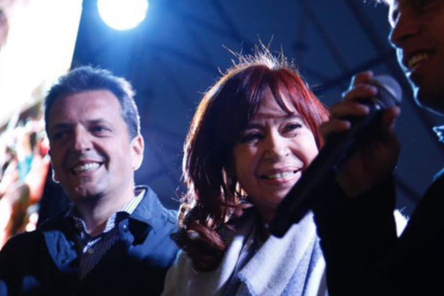 Cristina Kirchner se reunió con Massa (señalan que el gobernador de Entre Ríos no pudo festejar en el escenario con Fernández)