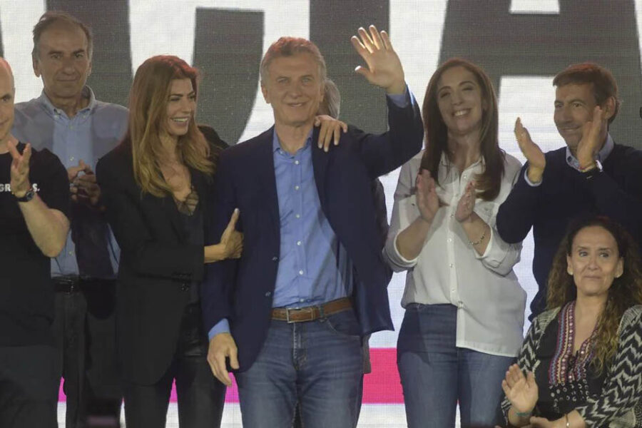 El último mes de Mauricio Macri: obras, viajes, balance y el deseo de una Plaza llena (podría visitar Entre Ríos)