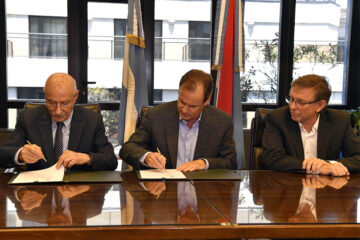 Bordet se muestra gestionando junto a Bahillo