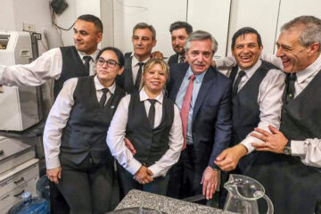 El primer día de Alberto Fernández: quejas por el calor, viajes al interior y recepciones (pasó por Entre Ríos)