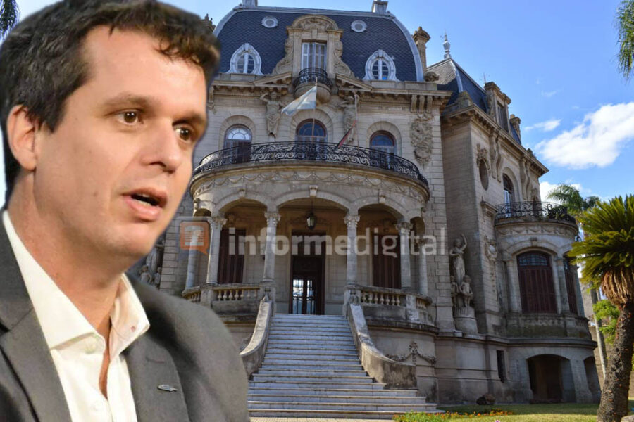 Cresto reasume con un acto en un histórico Palacio