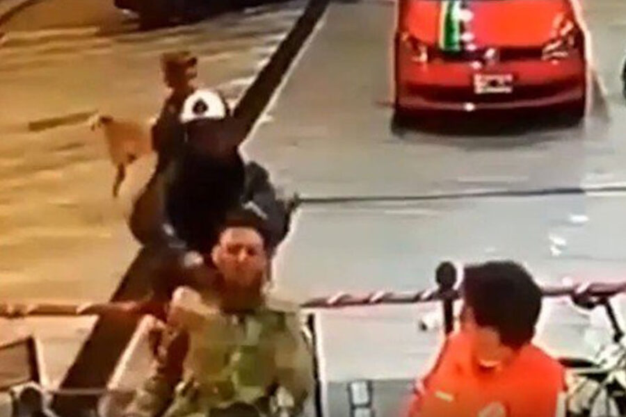 Terror en Paraná: amenazó con degollarlo y lo atacó a machetazos para robarle la billetera (en Entre Ríos)