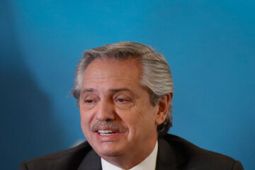 Alberto Fernández inicia su primer viaje rumbo a Israel (referencia a ex gobernador de Entre Ríos)