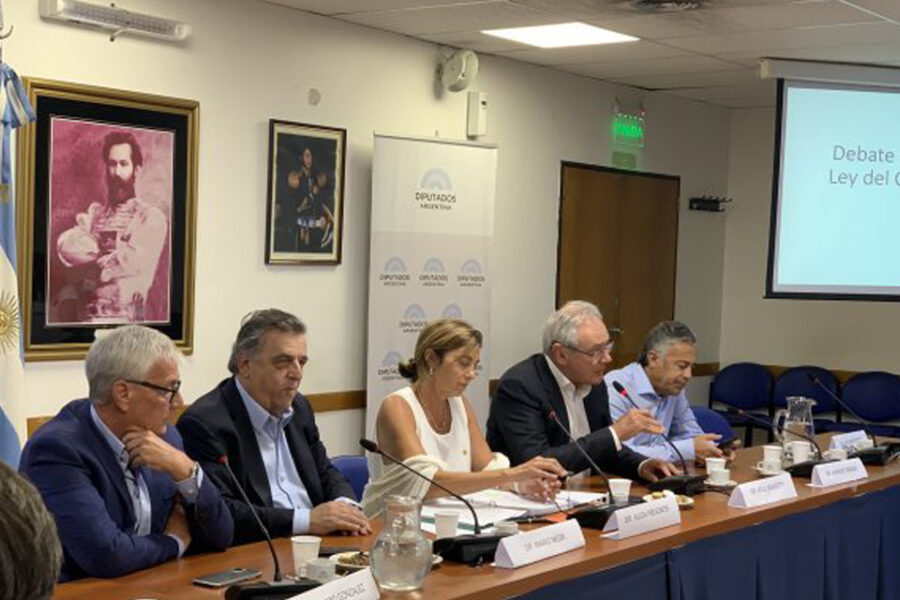 Dirigentes de la Mesa de Enlace rechazaron en el Congreso el aumento de la carga tributaria (presencia entrerriana)