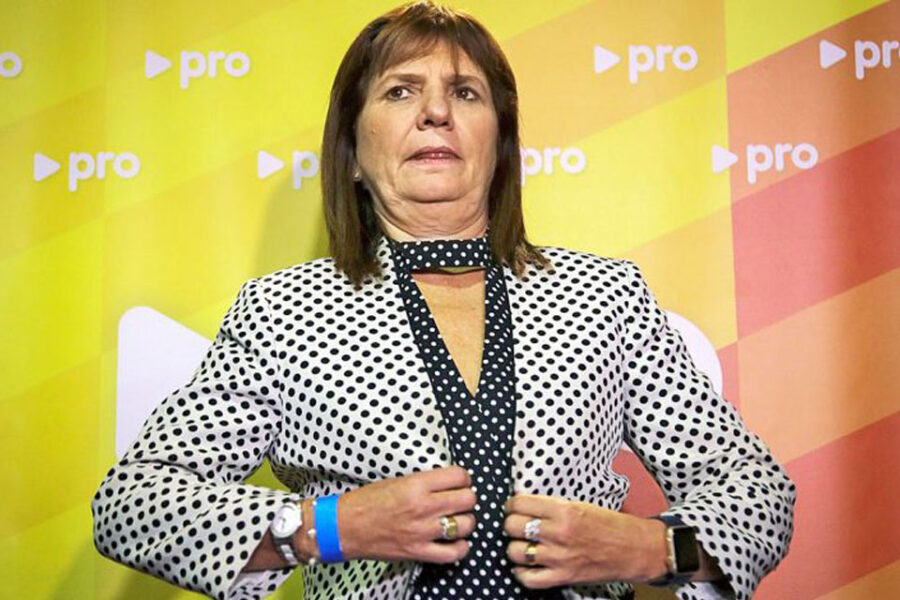 Bullrich se prueba el traje de armadora opositora (emisarios entrerrianos a Congreso PRO)