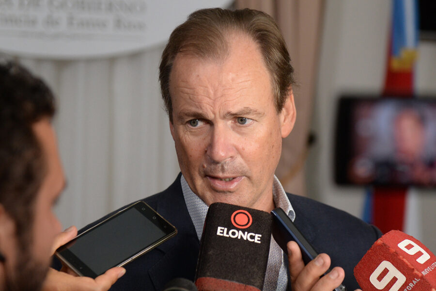 Bordet anunció el aumento a estatales