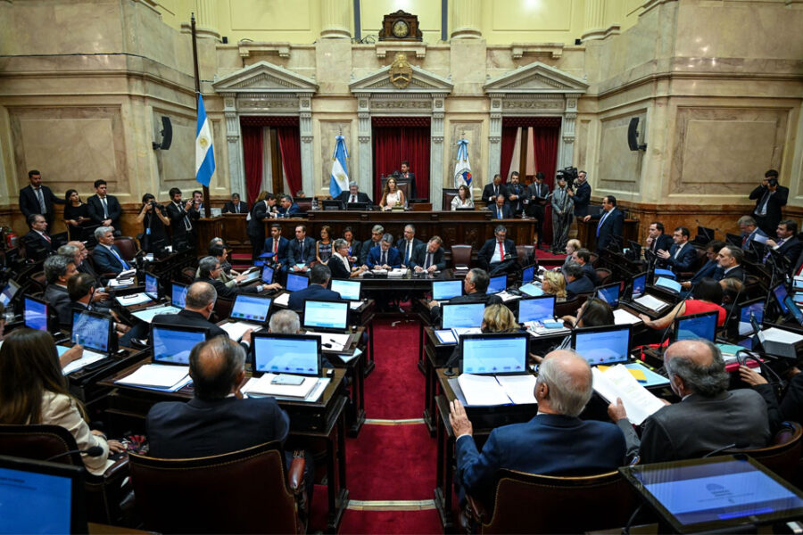 Los votos entrerrianos a la ley de reestructuración de deuda externa