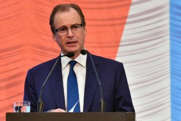 Bordet anunció baja en el gasto público