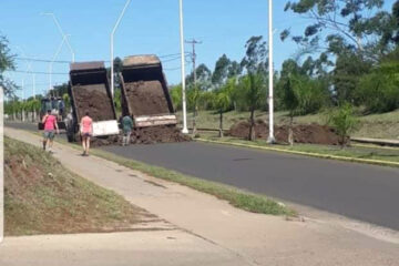 Tapan con tierra entradas a un pueblo entrerriano