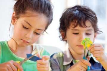 Qué determinó el gobierno para niños con padres separados