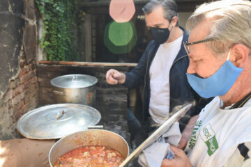 Día del Trabajador: se cocinaron más de 10 mil porciones de locro para vecinos de Paraná