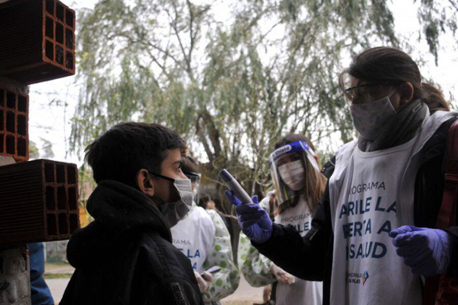 Se registró un nuevo récord diario de infectados con 795 casos (uno de Entre Ríos)