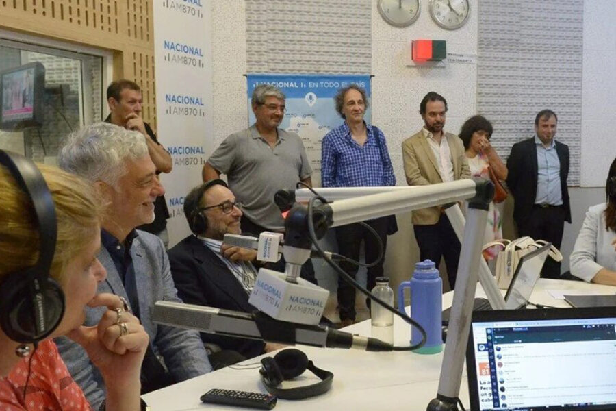 En plena pandemia de coronavirus, aumentaron más del 50{10b083c464b21a2e5b96ab7d1950c6efda5949816d8d4b699d6508628a11a647} los sueldos de 49 directores de Radio Nacional (referencia a Entre Ríos)