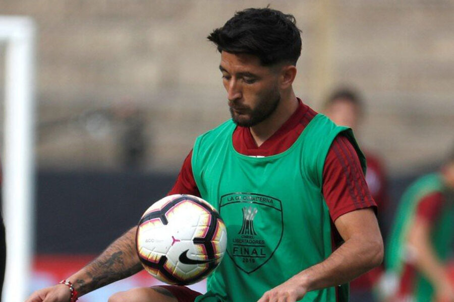 El club en el que se inició Milton Casco desafía a River con una demanda de 5 millones de pesos (disputa en Tribunales entrerrianos)