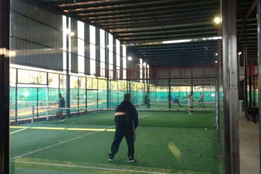 Pilar: clausuran un club donde había 14 personas jugando al paddle (recuerdan fiesta de funcionarios en Entre Ríos)