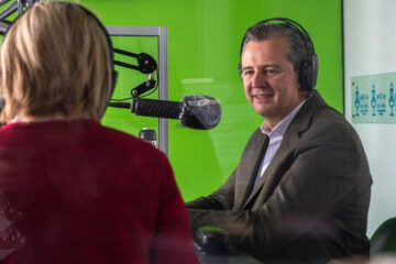 Presentaron la nueva programación de la radio municipal