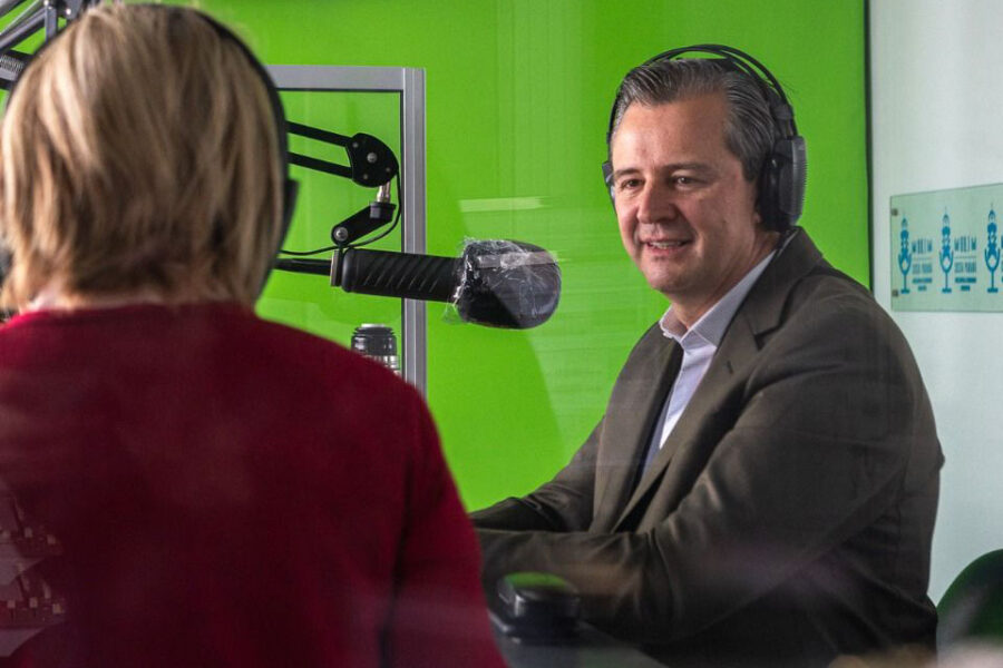 Presentaron la nueva programación de la radio municipal