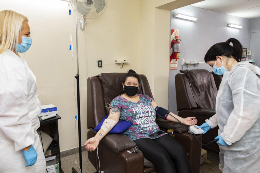 Están activos los cinco centros para extraer plasma a recuperados