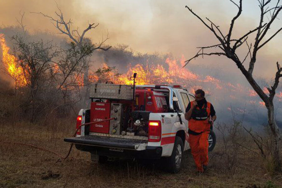 Desastre ambiental: son 13 las provincias afectadas por incendios forestales (llegan recursos a Entre Ríos)