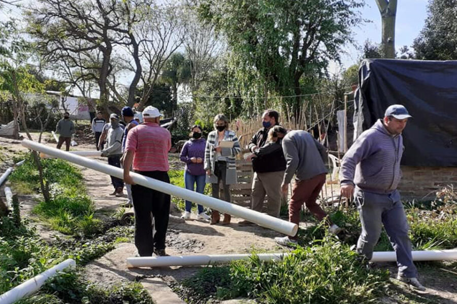 Instalación de cañerías y contención social en barrio El Palomar