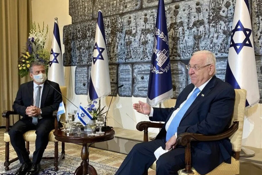 Vienen al país más de 100 “matarifes kosher” y el Gobierno espera duplicar las exportaciones de carne a Israel (gestiones de Urribarri)