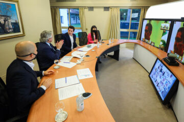 Alberto baja fondos para 15 intendentes del PJ y uno de Cambiemos