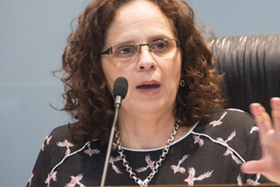 La jueza analiza si desaloja a Dolores