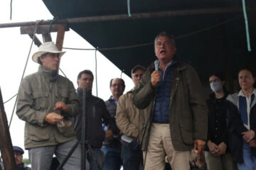 Ahora no le pagan a sus propios abogados