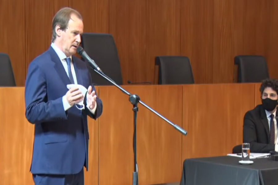 “En Entre Ríos funcionan las instituciones de manera independiente”