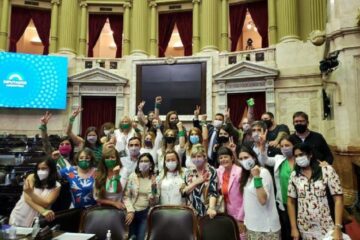 El aborto legal ya tiene dictamen de mayoría y mañana comienza a tratarse en el recinto (participación de legisladora entrerriana)