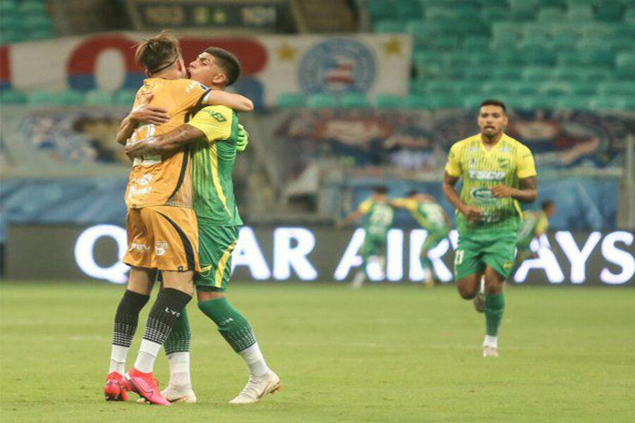 Copa Sudamericana: Defensa y Justicia vuelve de Brasil con un resonante triunfo (arquero entrerriano)